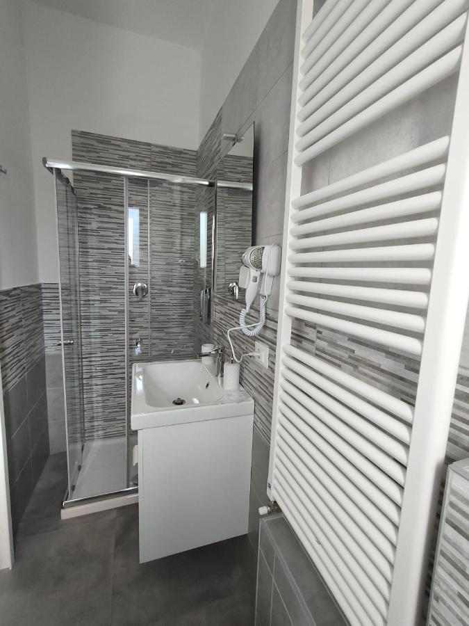 Maggiore Rooms Bologna Bagian luar foto